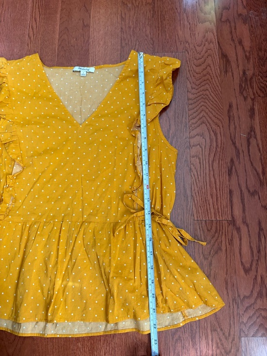 Madewell Mustard Yellow Polka Dot V-Neck Top. Size small - Picture 7 of 9